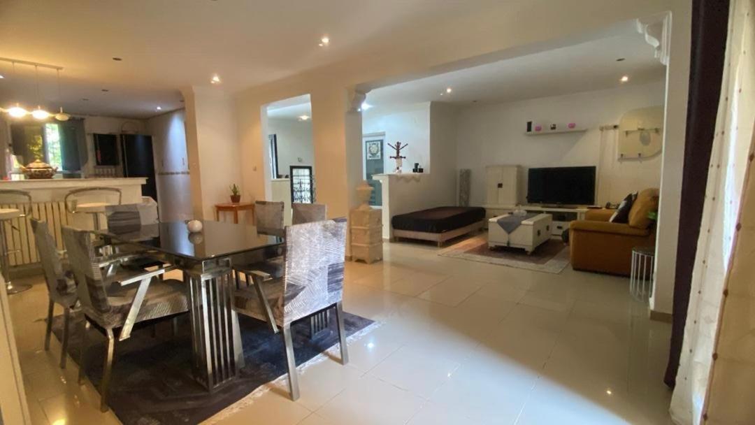 Ferienwohnung Duplex T3 Bien Situe Annaba Exterior foto